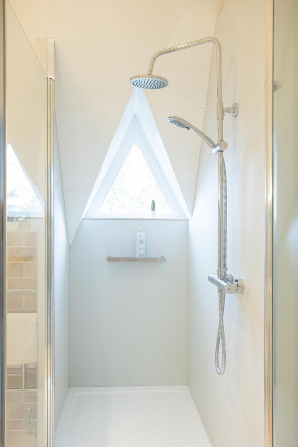 Spacious 3Br Victorian Cheltenham Loft Flat In Cotswolds - Free Parking Exterior foto